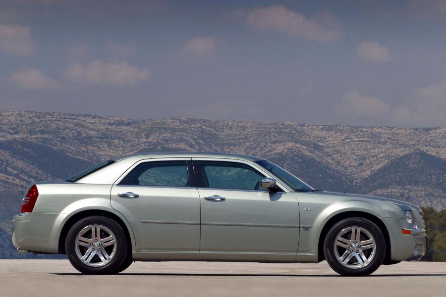  Chrysler 300C (LX) 2005 года  (фото 57 из 120)